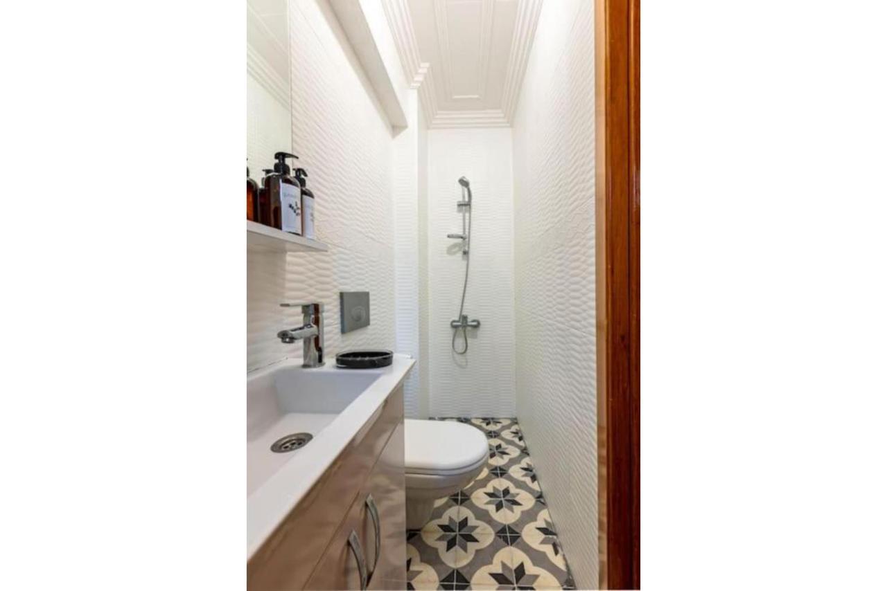 Historical 4-Br Home Steps From Besiktas Stadium & Bosphorus Views - Prime Nisantasi Location! Istambul Exterior foto