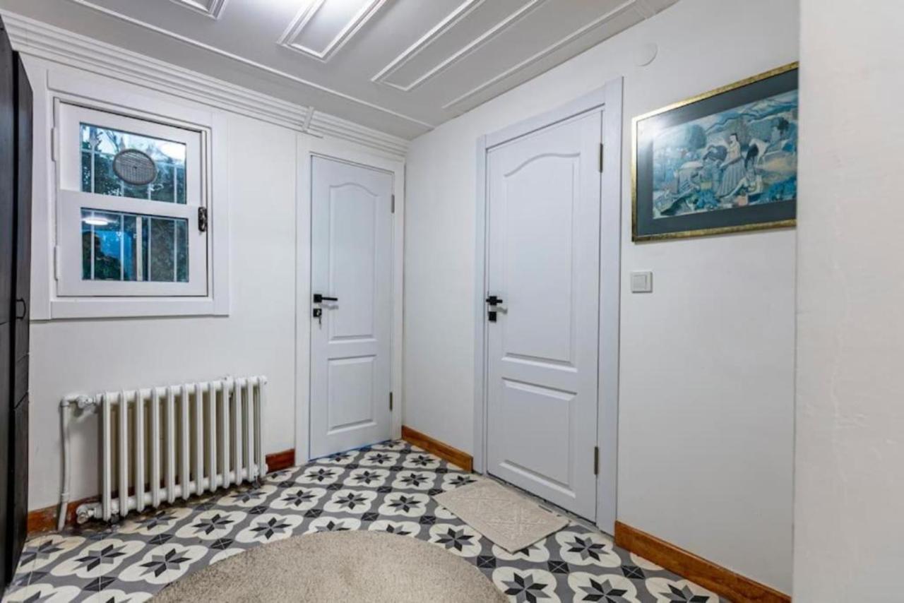 Historical 4-Br Home Steps From Besiktas Stadium & Bosphorus Views - Prime Nisantasi Location! Istambul Exterior foto